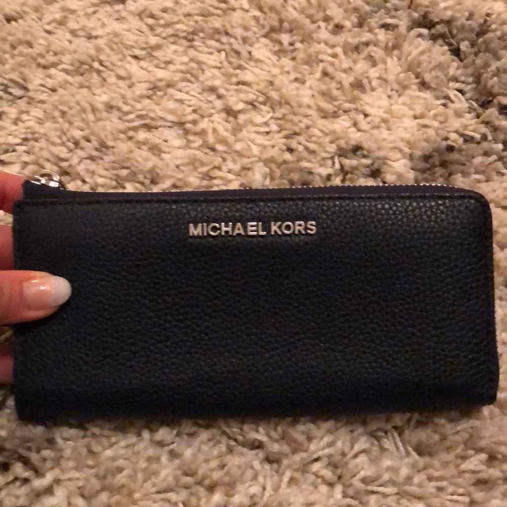 🚫SOLD🚫 Michael Kors Wallet